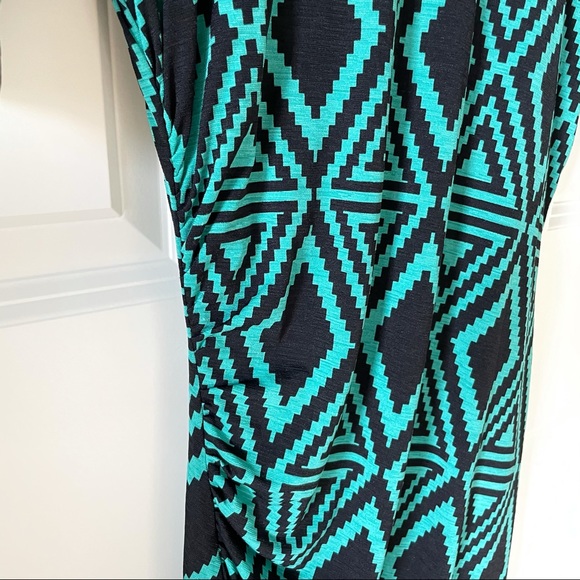 Veronica M Geometric Diamond Print Green and Black Ruched Dress - Picture 2 of 8
